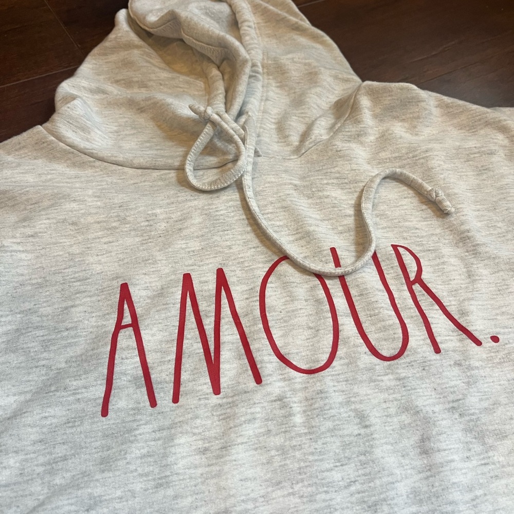 Amour Kate Dunn sweatshirt